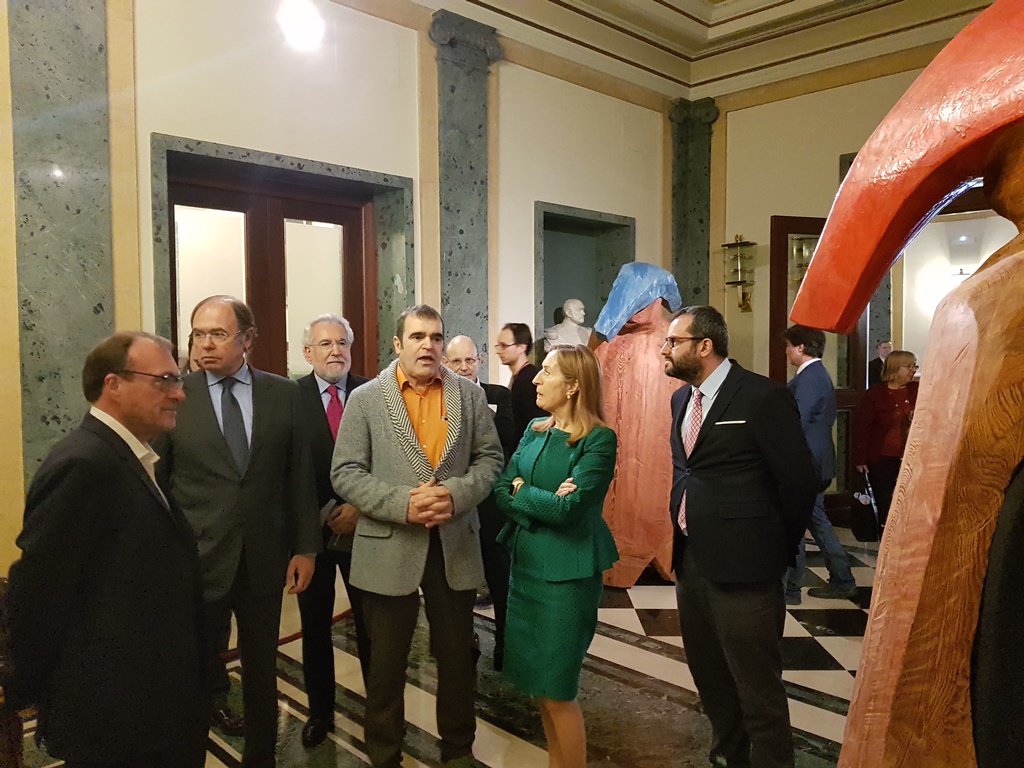 Santalices apoia a presenza da arte galega nunha exposición do Congreso e o Senado